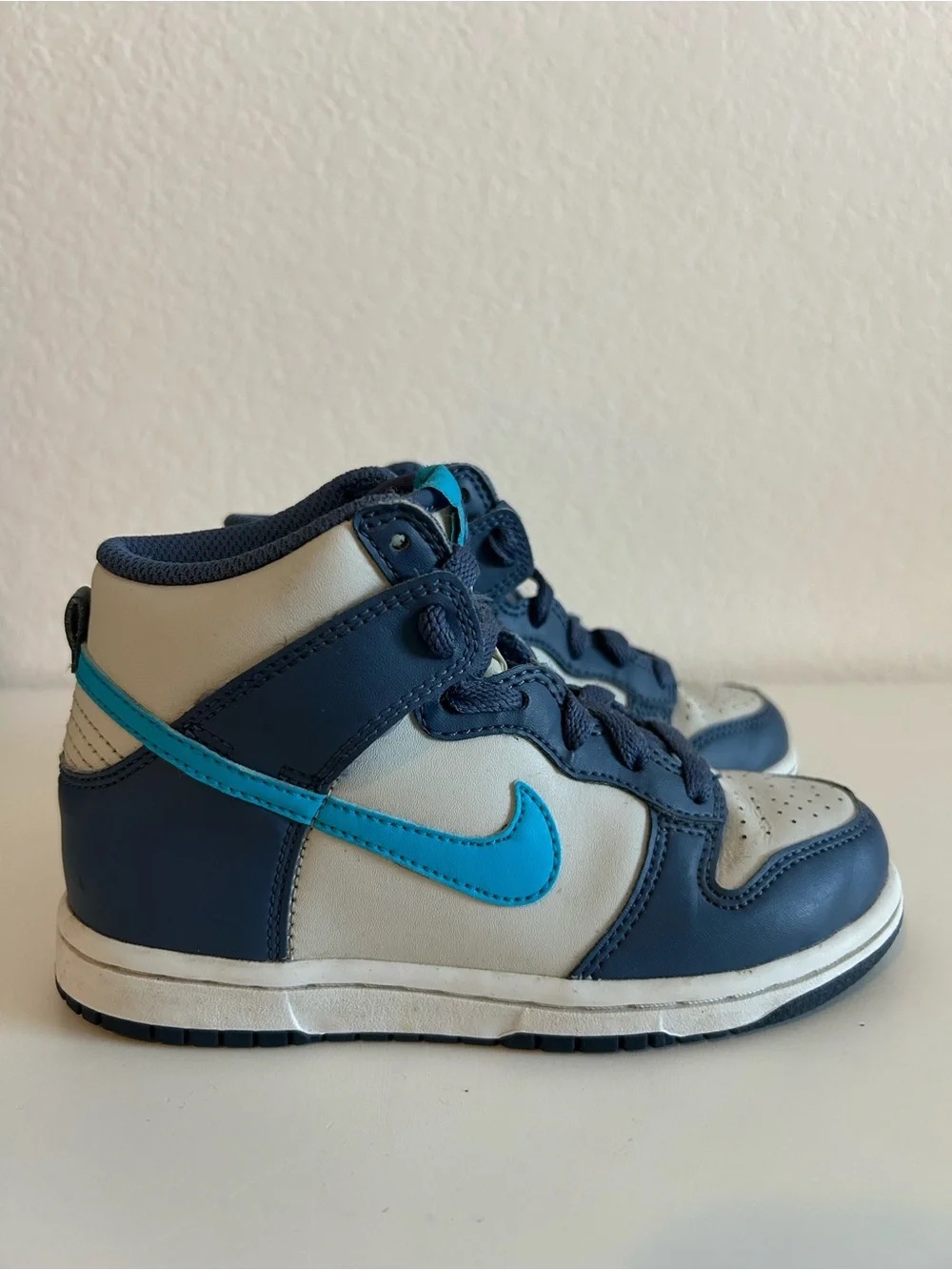 Nike Dunk High Sneakers in Light Bone and Diffused Blue, Kids Size 12c